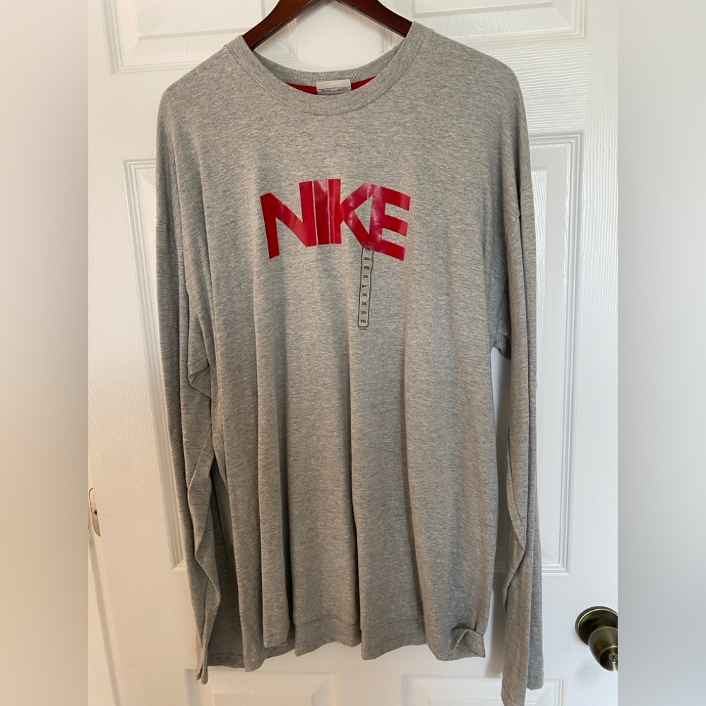 Nike Men's Gray Long Sleeve Shirt